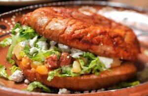 Receta para preparar los mexican&iacute;simos PAMBAZOS de papa con chorizo