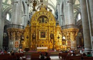Piden ayuda econ&oacute;mica para mantenimiento de la Catedral Metropolitana
