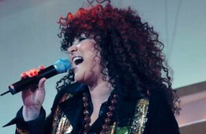 Amanda Miguel cambia de look y dice adiós a su famosa melena