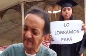 #Video: Reci&eacute;n graduada bolea zapatos de su pap&aacute; para reconocer su oficio