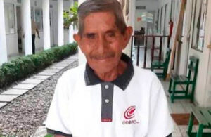 Abuelita de 71 a&ntilde;os concluye su primaria y su historia se vuelve viral