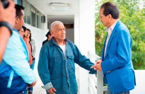 Abuelito de 84 a&ntilde;os se grad&uacute;a como Ingeniero en Procesos y Gesti&oacute;n Integral en Puebla