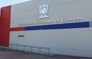 Abuelito presenta examen de admisi&oacute;n para ser abogado