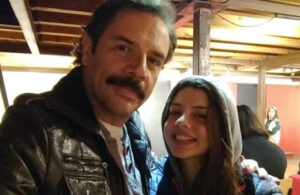Hija de H&eacute;ctor Parra vende tamales para pagar gastos legales de su pap&aacute;