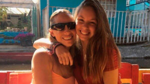 Daniela Parra sugiere que padrastro de su hermana fue quien abus&oacute; de ella