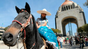 Desfile de la revoluci&oacute;n Mexicana se realizar&aacute; con caballos y ferrocarriles