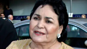 Practican con &eacute;xito, traqueostom&iacute;a y gastrostom&iacute;a a Carmen Salinas