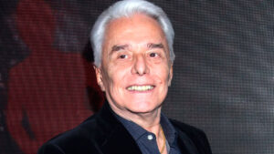 Enrique Guzm&aacute;n pospone show tras dar positivo a Covid_19