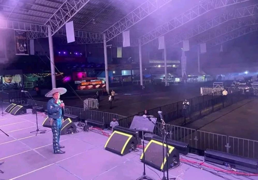 Abuelito da concierto sin que nadie lo vaya a ver, &iexcl;qu&eacute; triste! 