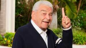 Don Francisco reaparece en video como chofer de Uber
