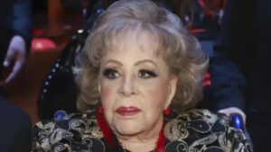&iexcl;Falso que Silvia Pinal est&aacute; delicada de salud!