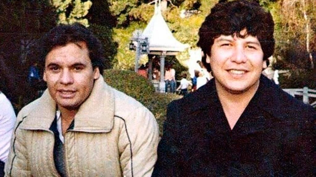Joaqu&iacute;n Mu&ntilde;oz hace llamado a AMLO para que Juan Gabriel pueda "reaparecer"