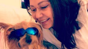 Ana Gabriel se viste de luto tras fallecimiento de su perrhija