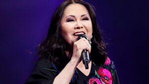 Fans de Ana Gabriel y revendedores arman trifulca en Jalisco