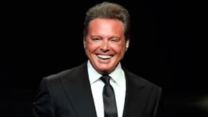 Luis Miguel s&iacute; regresa en 2023 con nuevo &aacute;lbum y serie de conciertos