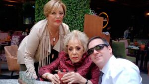Luis Enrique Guzmán llama “ratera” a Sylvia Pasquel