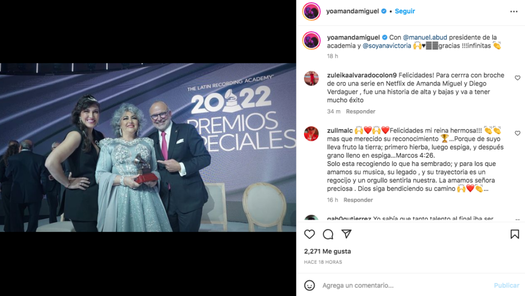 Amanda Miguel recibi&oacute; Grammy acompa&ntilde;ada de su hija y nieto