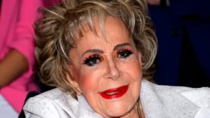 Silvia Pinal record&oacute; su ni&ntilde;ez al regresar a la escuela donde estudi&oacute;