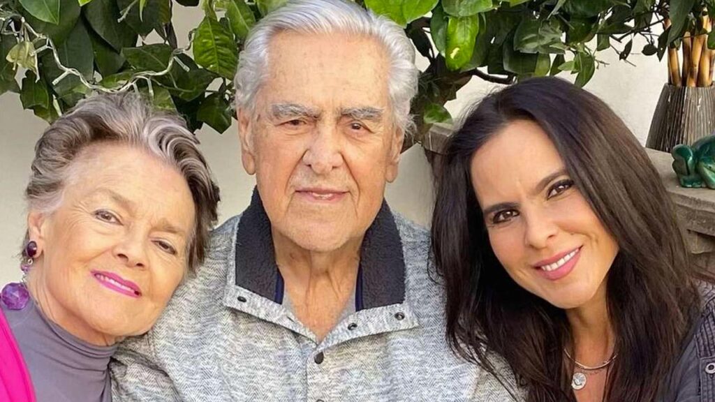 Kate del Castillo revela por qu&eacute; su pap&aacute; no la reconoci&oacute; hace algunos d&iacute;as