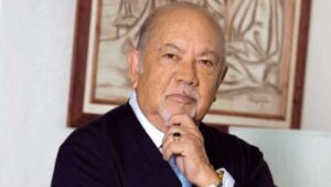 Sergio Corona revela tener algo que perteneci&oacute; a Charles Chaplin