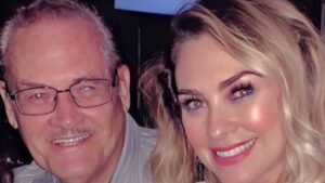Aracely Ar&aacute;mbula dedica emotivo mensaje a su pap&aacute; a cinco meses de su muerte