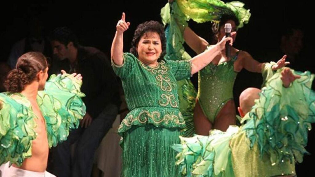 Carmen Salinas: Familia desea que Ang&eacute;lica Vale la interprete en bioserie