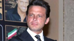 Luis Miguel y el regalo que Santa Claus nunca le trajo&hellip;