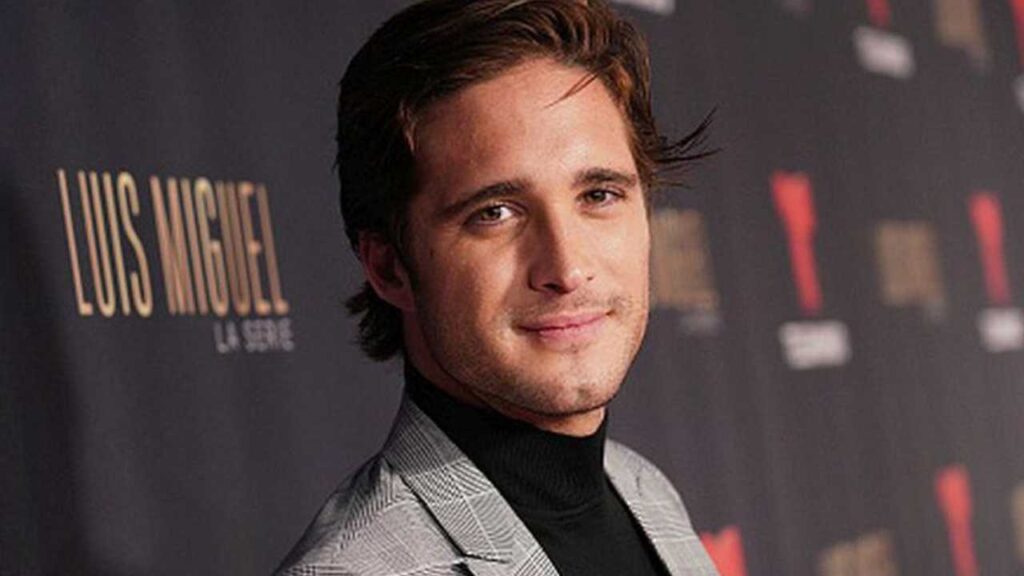 Diego Boneta reacciona a descontento de Paul Stanley por serie de su pap&aacute;