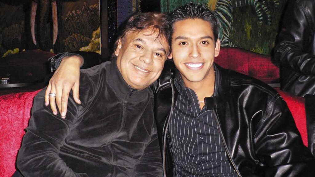 Juan Gabriel: Acusan al hijo del "Divo de Ju&aacute;rez" de falsificar su testamento