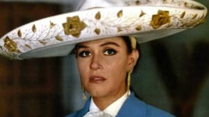 &iexcl;Falso que Lucha Villa haya muerto! Su hija desmiente el rumor