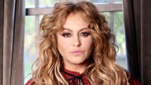 Paulina Rubio envía mensaje a Erik Rubín tras separación de Andrea Legarreta
