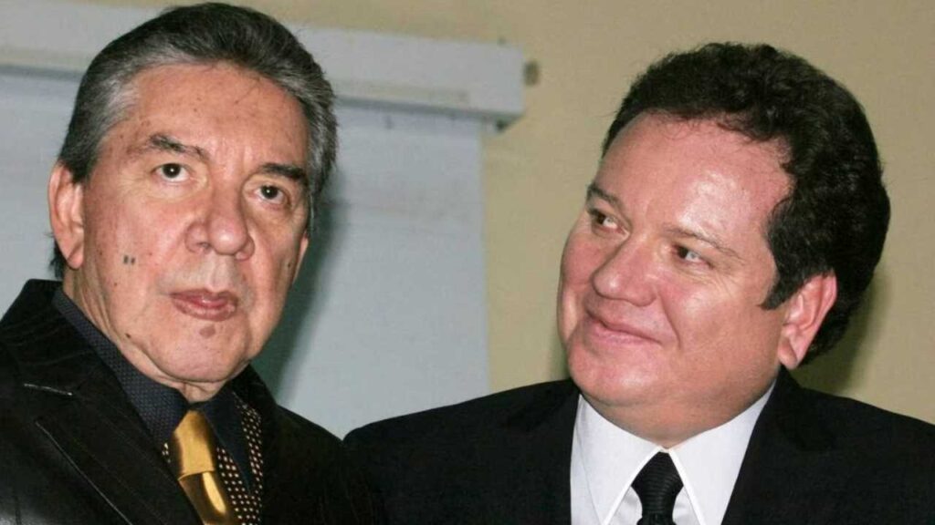 Marco Antonio Mu&ntilde;iz reaparece en foto publicada por "el Coque"