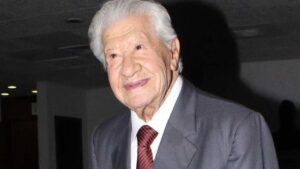 Ignacio L&oacute;pez Tarso: &ldquo;Tesoros&rdquo; que pose&iacute;a ser&aacute;n  puestos a la venta; lo recaudado ser&aacute; donado