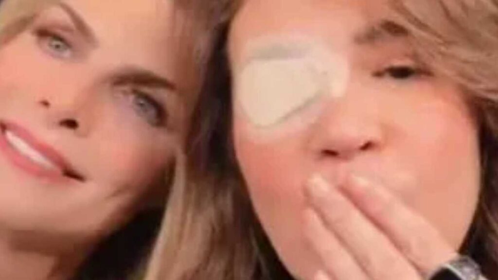 &iexcl;Yolanda Andrade sorprende al regresar a trabajar  con parche en el ojo!