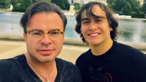 Marco Chac&oacute;n cautiva con emotivo mensaje dedicado a Juli&aacute;n Figueroa