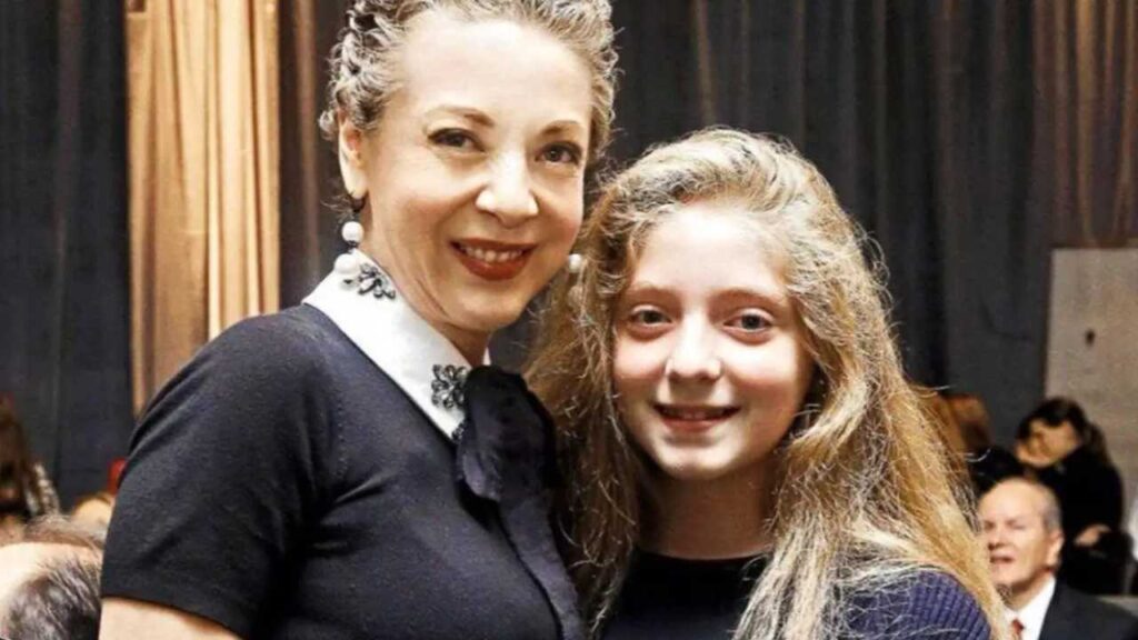 Edith Gonz&aacute;lez es recordada en emotiva misa donde la gran ausente fue Constanza Creel