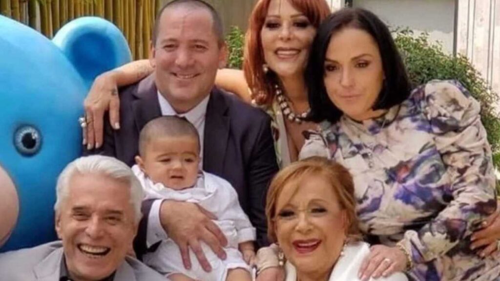 Enrique Guzm&aacute;n se lanza contra Mayela Laguna y &eacute;sta le responde