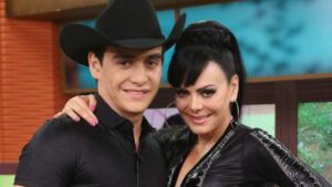 &iexcl;Maribel Guardia cree que su hijo podr&iacute;a haber resucitado!