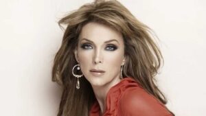 &iexcl;Laura Flores comparte impactante foto para celebrar sus 60 a&ntilde;os!