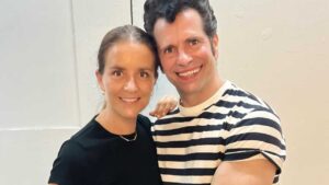 Video: ¡Esposa e hija de Diego Shoening presencian balacera en el AICM!