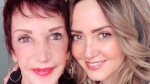 Andrea Legarreta recuerda a su mam&aacute; con emotivo video