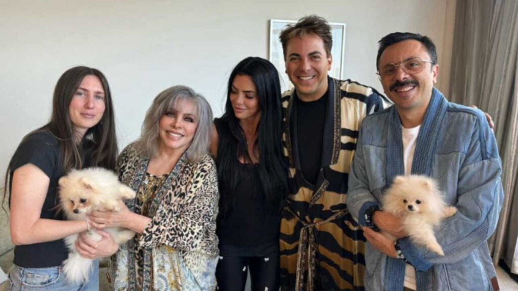 Ver&oacute;nica Castro y Cristian Castro visitan la Bas&iacute;lica de Guadalupe para &iquest;pedir por la salud de la actriz?