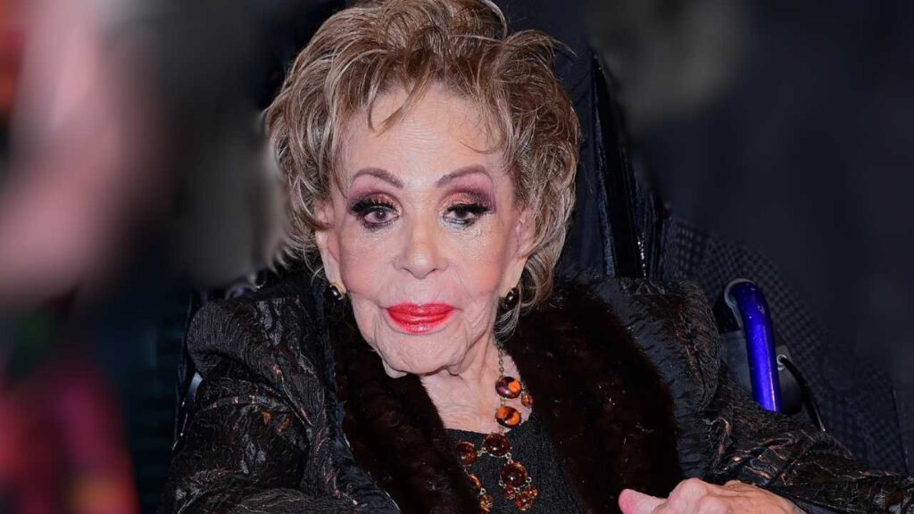 Silvia Pinal fue dada de alta a pesar de tener otros problemas de salud