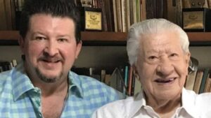 Hijo de Ignacio L&oacute;pez Tarso reacciona a ausencia de su padre en &ldquo;In Memoriam&rdquo; de los Oscar