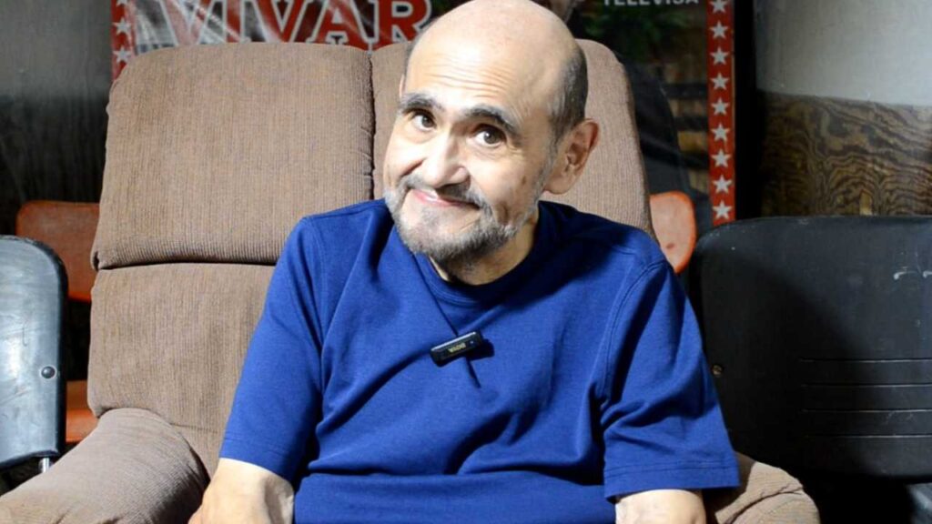 &Eacute;dgar Vivar es hospitalizado tras accidente en set de grabaci&oacute;n.