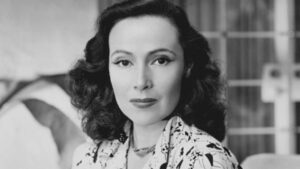 Nieta de Dolores del R&iacute;o es buscada por su familia para despojarla de su herencia