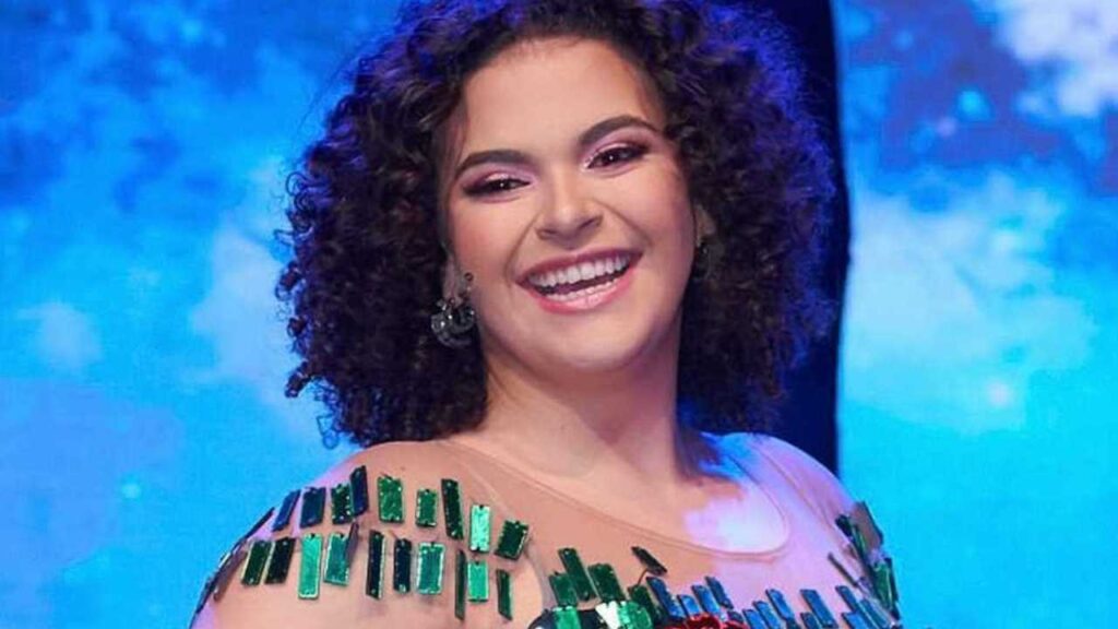 &iexcl;Lucerito Mijares y &Aacute;ngela Aguilar HARTAS de la supuesta rivalidad que hay entre ellas!