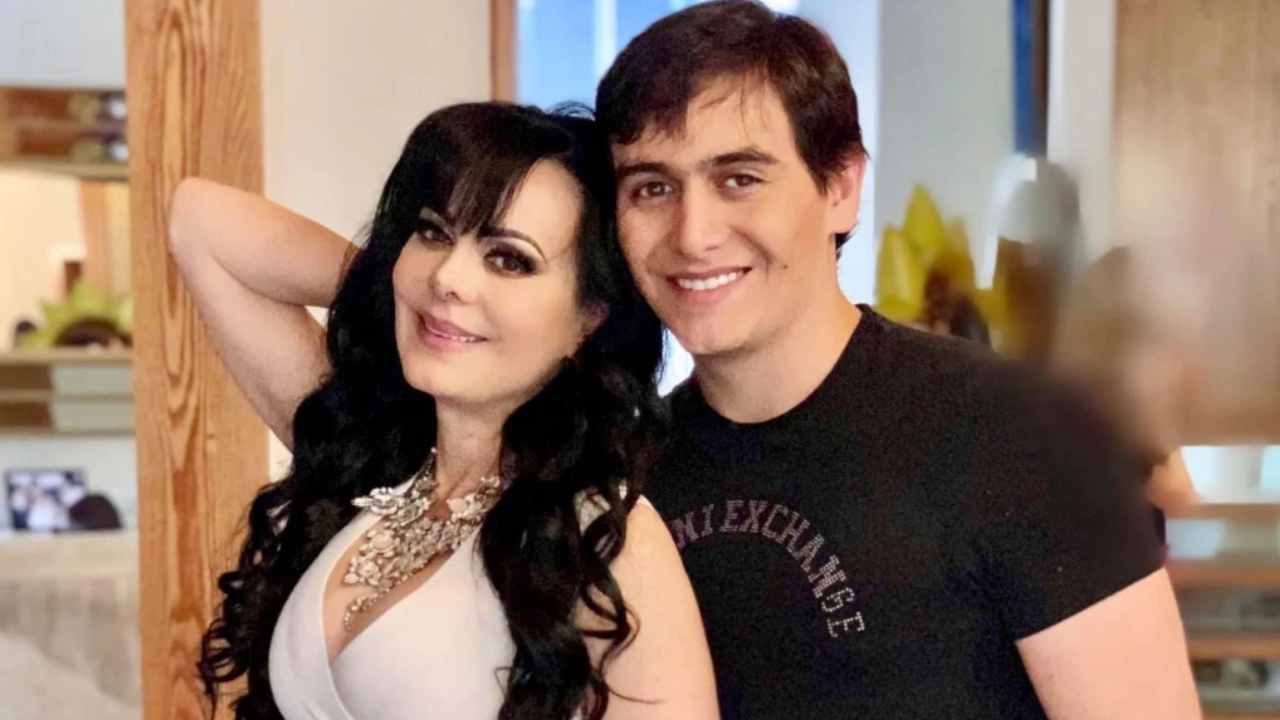 Maribel Guardia confiesa que un sacerdote la rega&ntilde;&oacute; por tener las cenizas de su hijo en casa.