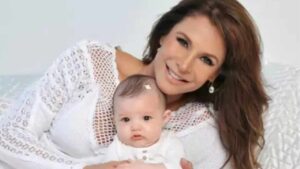Mayra Rojas presume lo grande que está la hija de Lorena Rojas