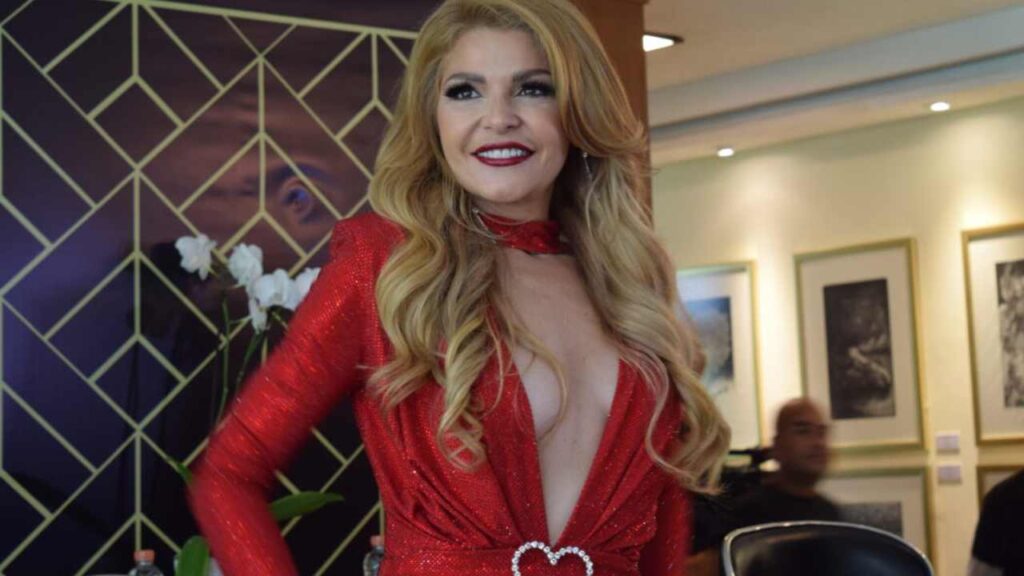 &iexcl;Itat&iacute; Cantoral rompe el silencio y revela que Cristian Castro le pidi&oacute; matrimonio!